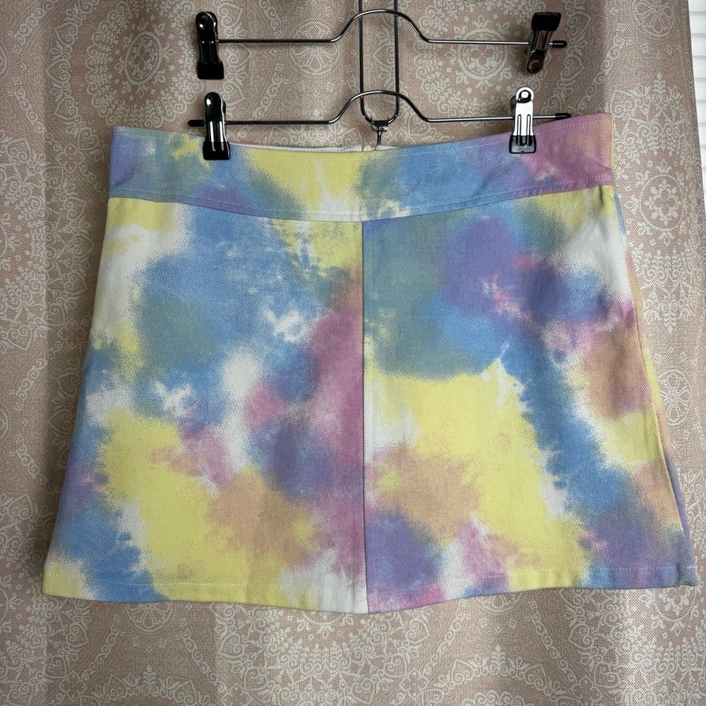 NWT HUNKON Pastel Tie-dye Mini Skirt Size Medium Bubblegum Dopamine Girl